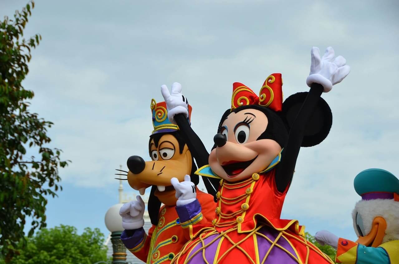 Disney stars on parade. Vivere la magia delle parate dinseyland