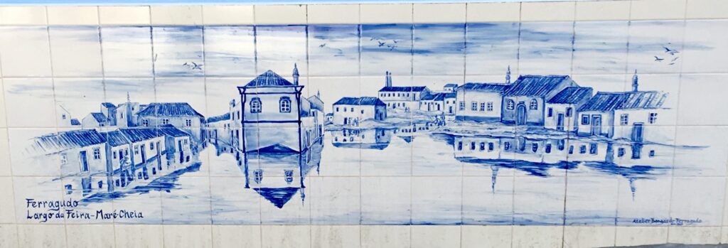 Ferragudo in Algarve, guida alla visita. Ferragudo in Algarve, guida alla visita.