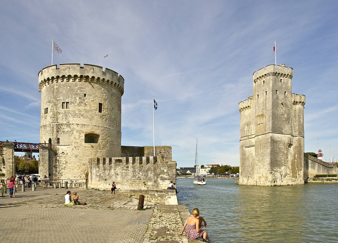 La Rochelle è una bellissima cittadina della costa atlantica francese. Ideale come tappa durante un viaggio on the road in Francia con la famiglia.