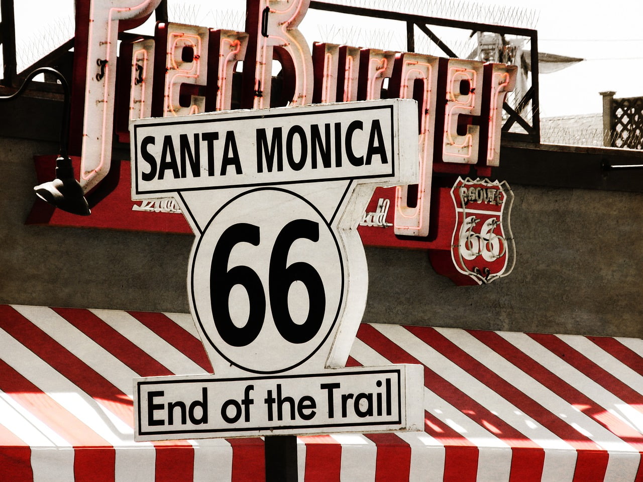 Il molo di Santa Monica. l'iconico pier della costa californiana che segna la fine della Route 66.