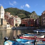 Portofino è uno dei luoghi italiani più famosi nel mondo, visitabile anche con i bambini.