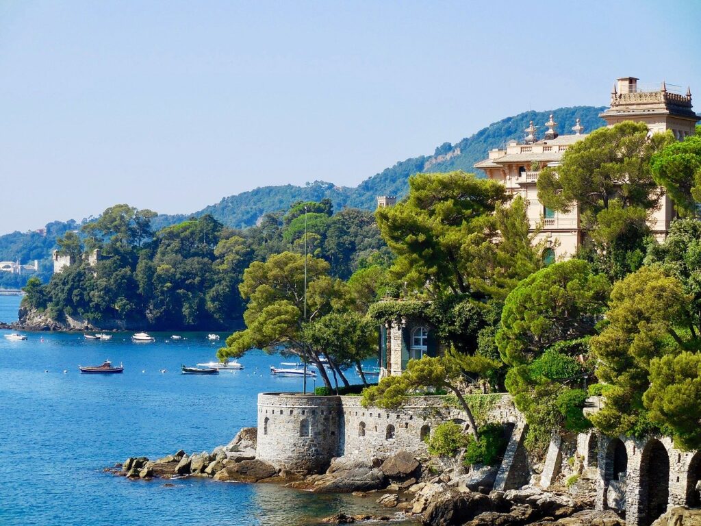 Santa margherita Ligure è una delle località più belle della regione, bellissima da visitare in ogni stagione, anche con i bambini.
