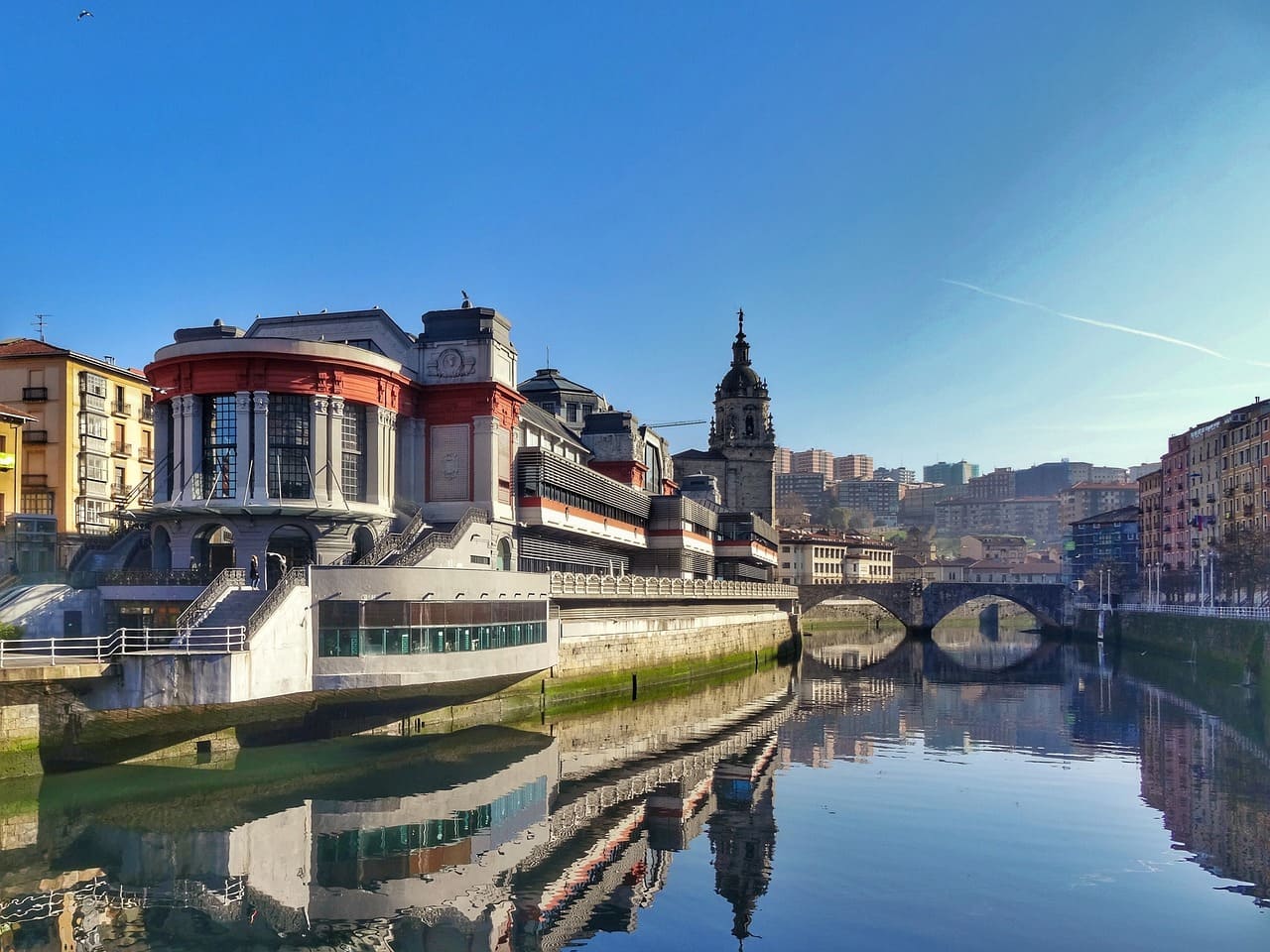 Bilbao, cosa vedere e cosa mangiare nella capitale dei Paesi Baschi