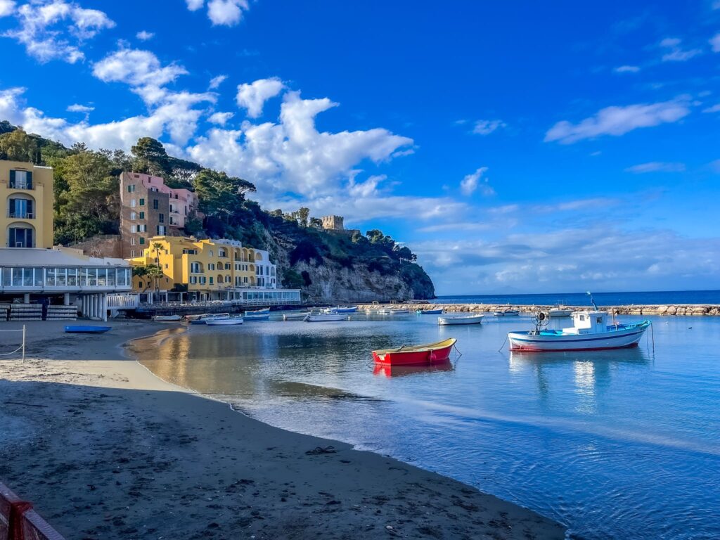 Lacco Ameno, l’anima elegante e autentica di Ischia Lacco Ameno, l'anima elegante e autentica di Ischia