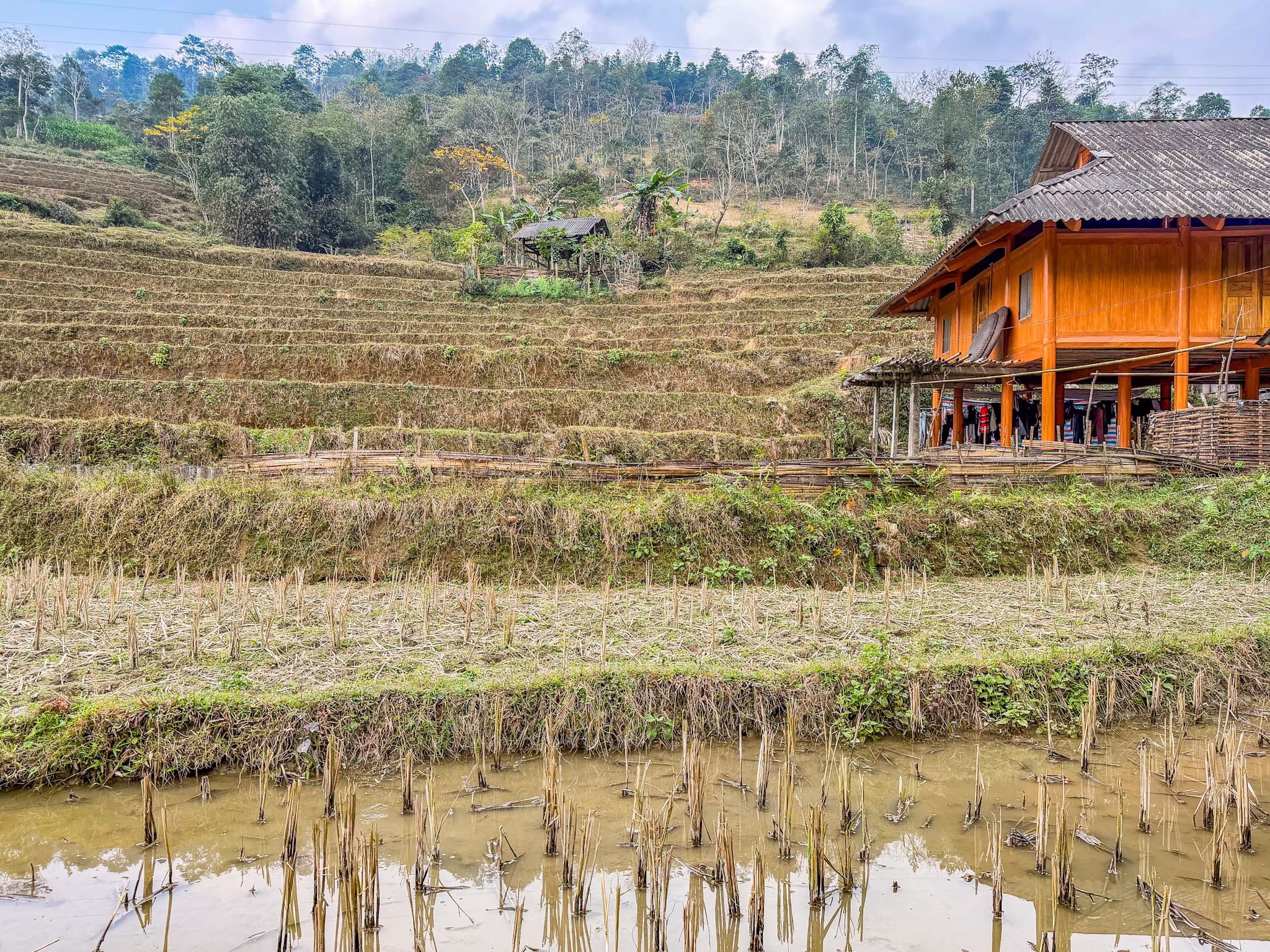 Trekking sulle montagne di Ha Giang, Vietnam Trekking sulle montagne di Ha Giang, Vietnam