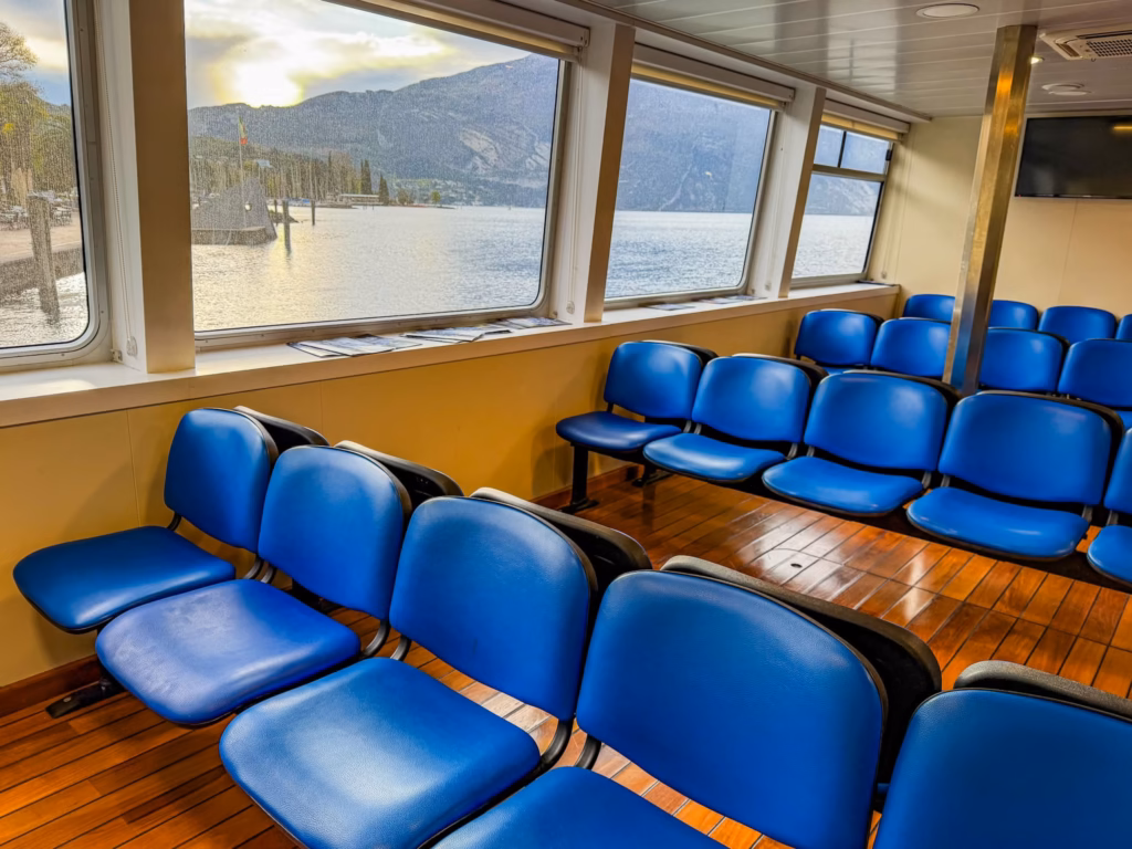 Come muoversi sul Garda Trentino: guida completa tra autobus, e-bike, traghetti e car sharing Come muoversi sul Garda Trentino: guida completa tra autobus, e-bike, traghetti e car sharing