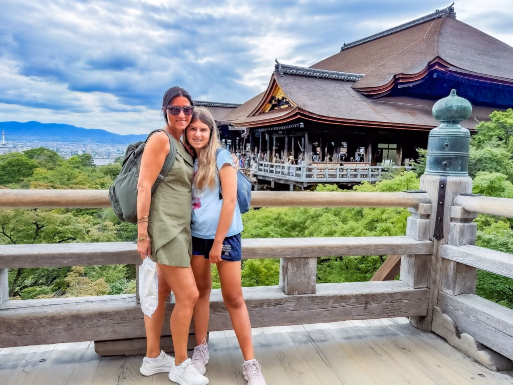 Il Tempio Kiyomizu-dera di Kyoto. Guida alla visita completa Il Tempio Kiyomizu-dera di Kyoto. Guida alla visita completa