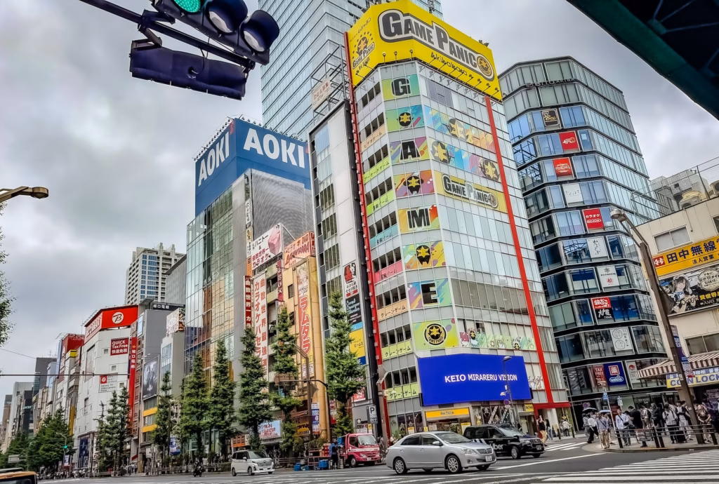 Akihabara Electric Town, Tokyo. Guida completa al paradiso della cultura pop giapponese Akihabara Electric Town, Tokyo. Guida completa al paradiso della cultura pop giapponese