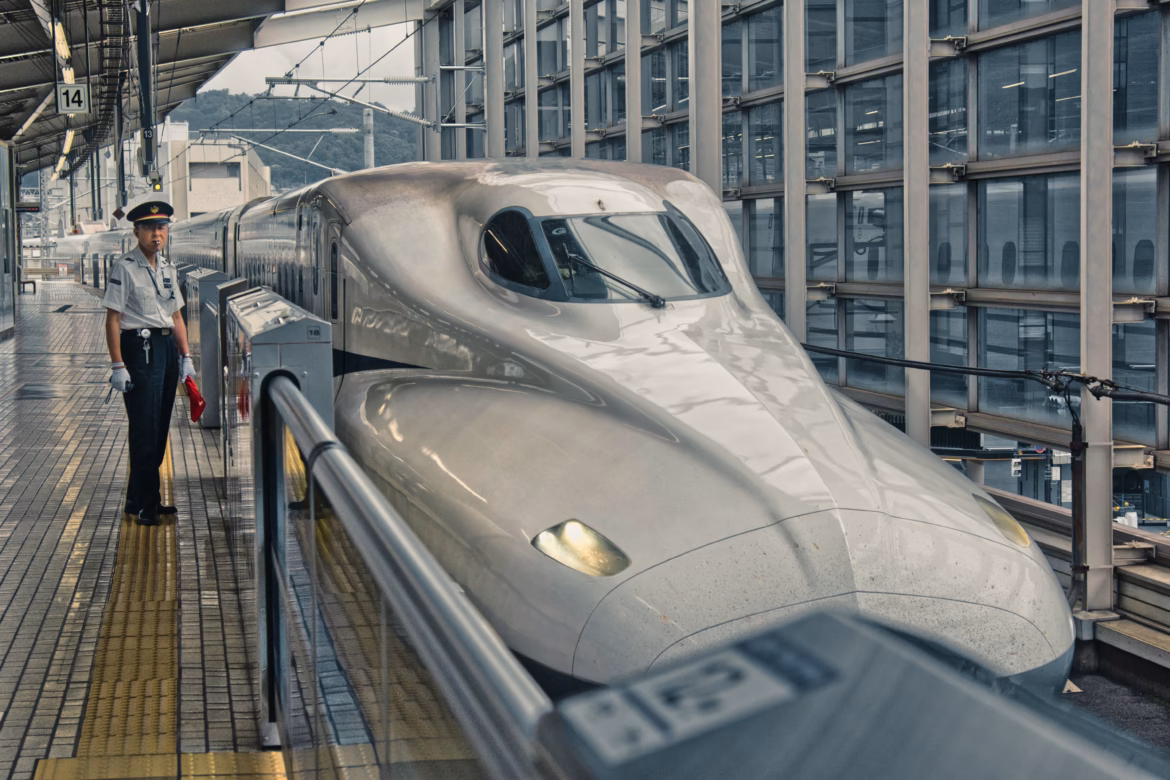 Shinkansen in Giappone, come funziona, quanto costa e come prendere il treno proiettile Shinkansen in Giappone, come funziona, quanto costa e come prendere il treno proiettile